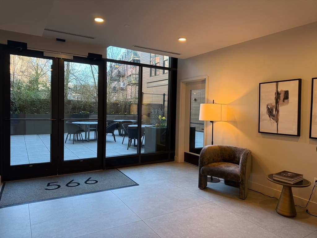 Condominium at 566 Columbus Ave # 404, Boston MA 02118, photo 5 of 34