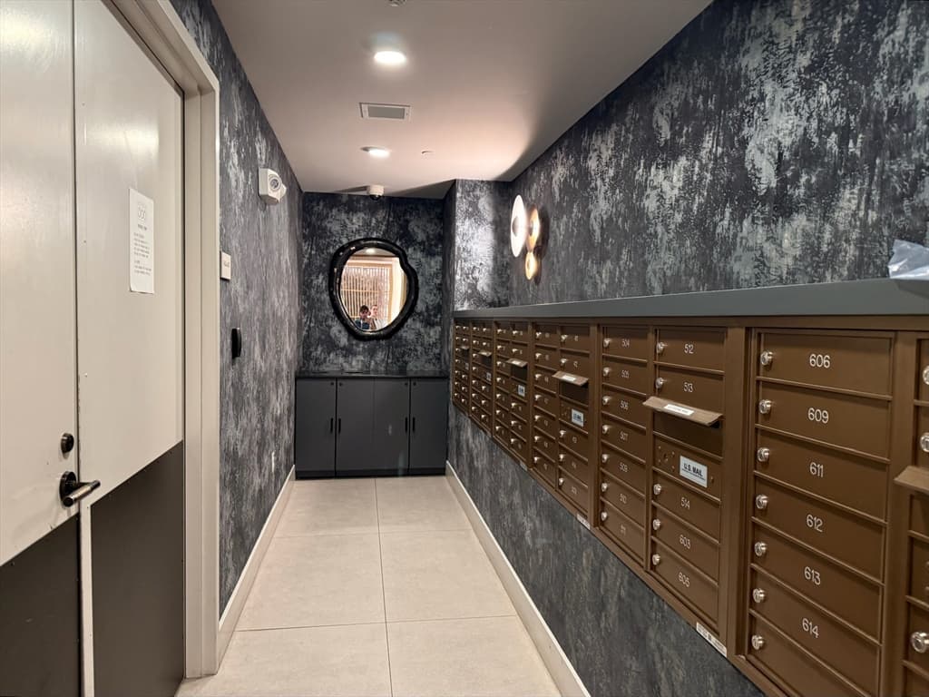 Condominium at 566 Columbus Ave # 404, Boston MA 02118, photo 34 of 34