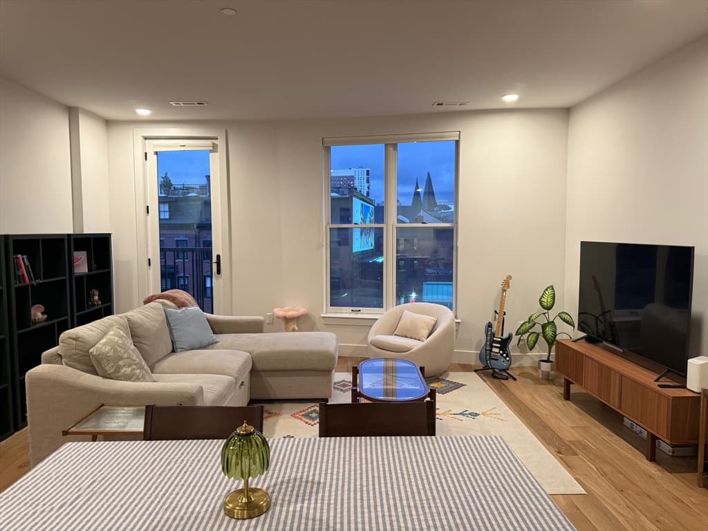 Condominium at 566 Columbus Ave # 404, Boston MA 02118, photo 14 of 34
