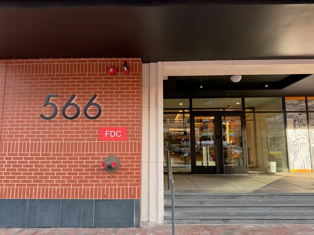 Condominium at 566 Columbus Ave # 404, Boston MA 02118, photo 4 of 34