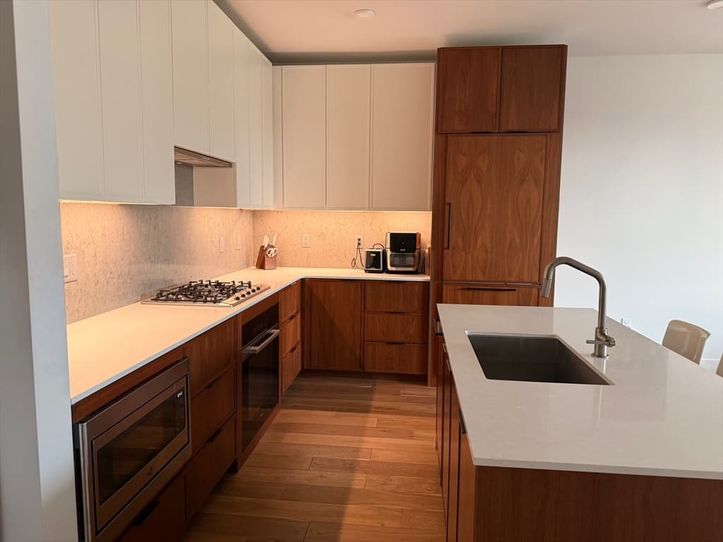 Condominium at 566 Columbus Ave # 404, Boston MA 02118, photo 8 of 34