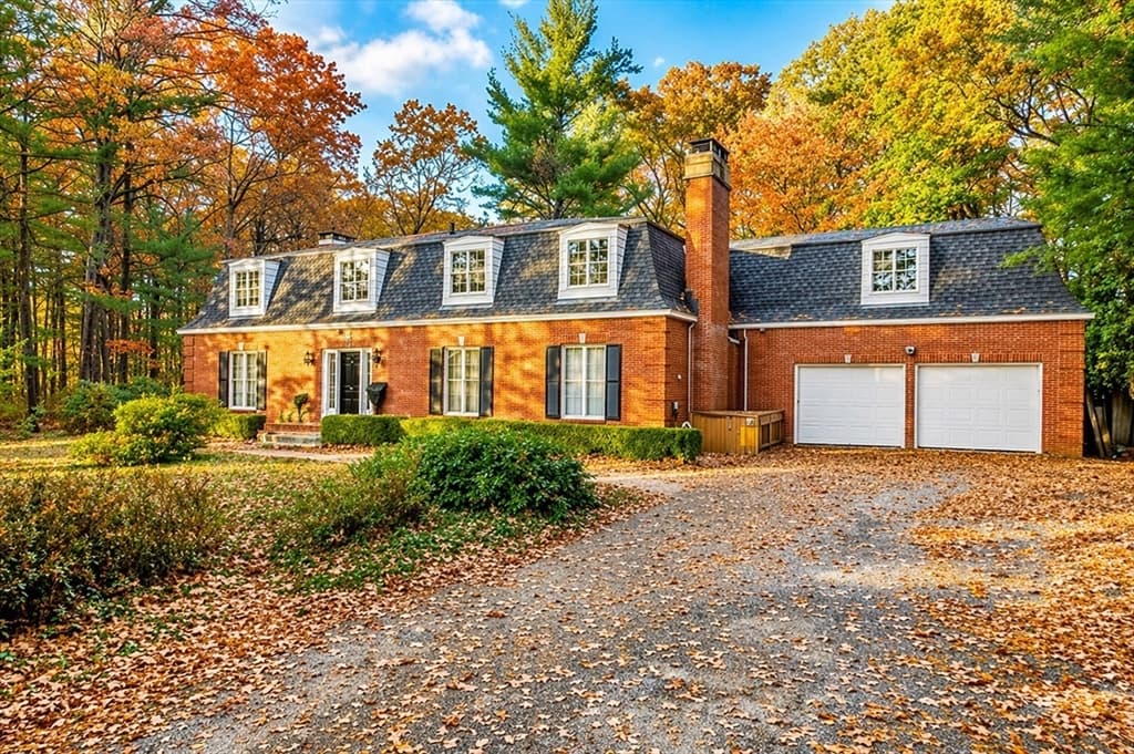 12 Woodland Rd, Westfield MA 01085