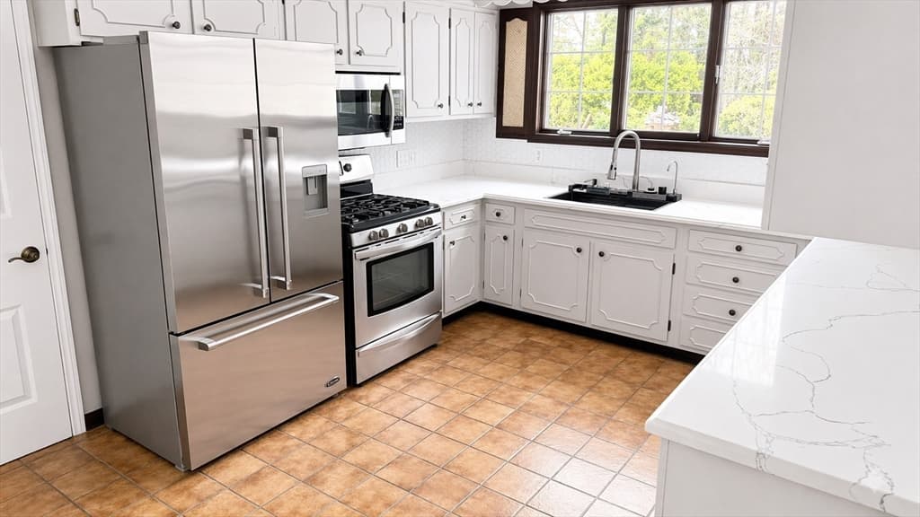 Single Family Residence at 12 Woodland Rd, Westfield MA 01085, photo 11 of 30