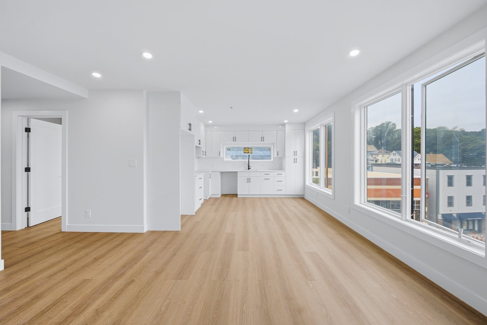 Condominium at 4164 Washington St # 06, Boston MA 02131, Boston, photo 9 of 37