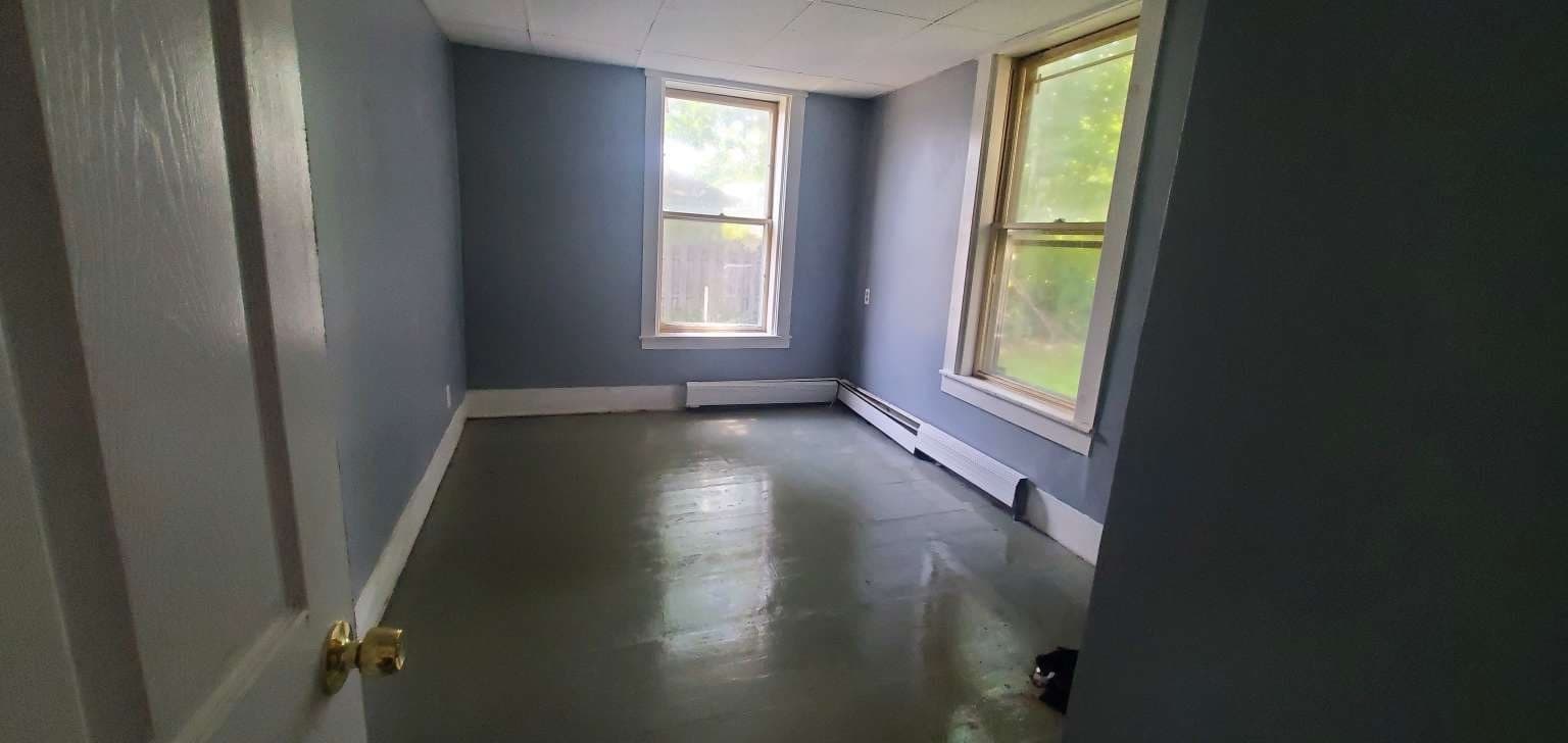 4 Family at 10-12 School Sq., Winchendon MA 01368, photo 16 of 17