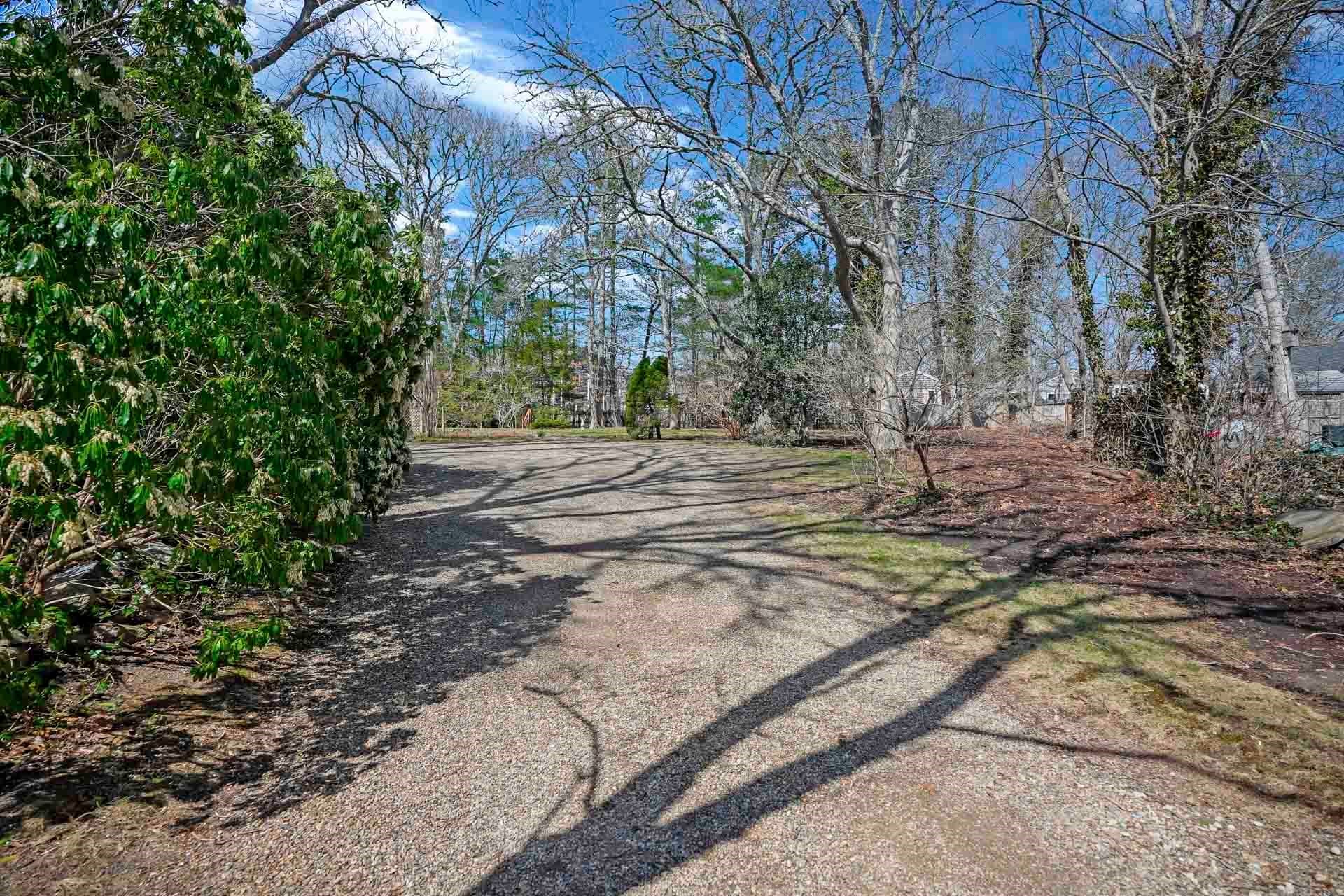 Residential at 15 Chapman La, Edgartown MA 02539, photo 2 of 6