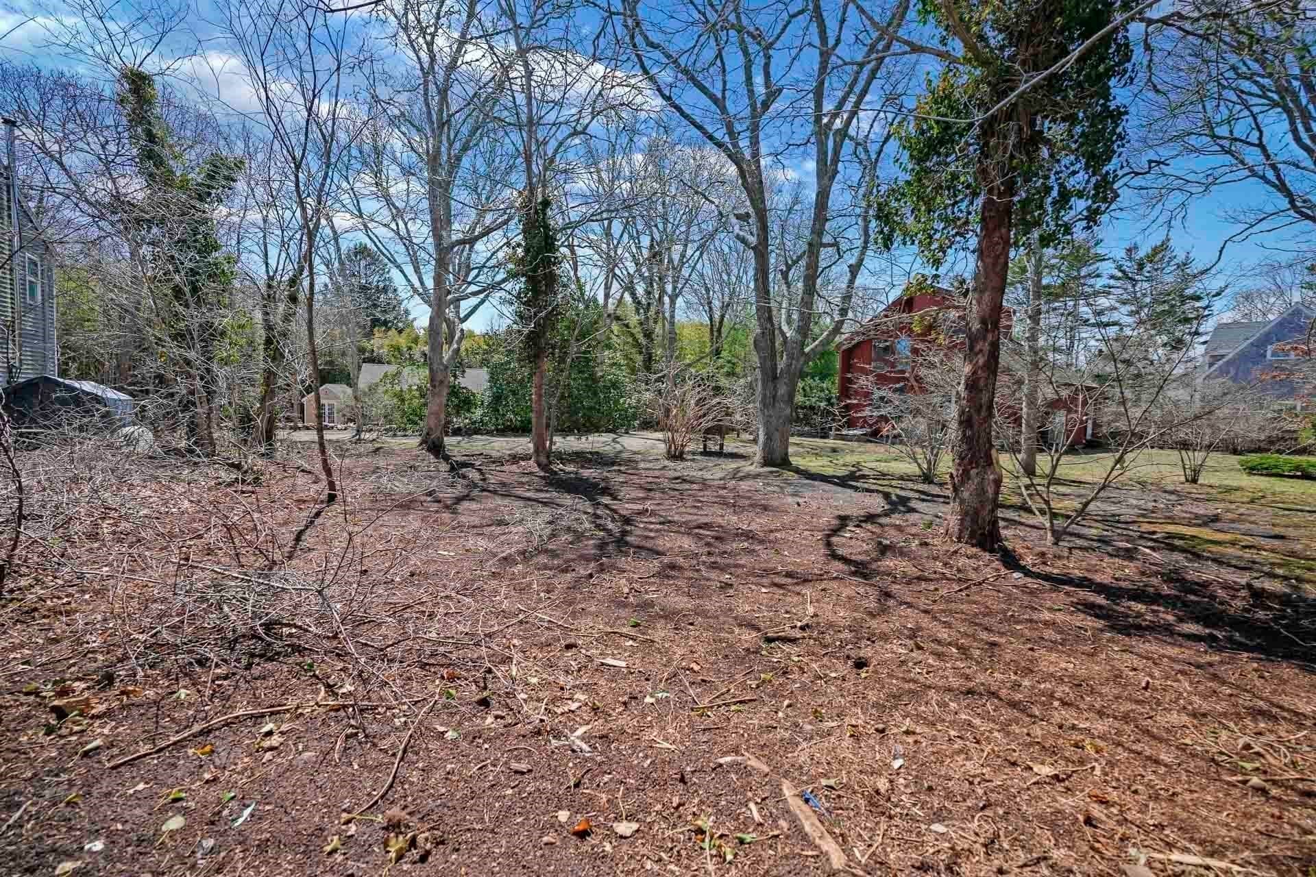 Residential at 15 Chapman La, Edgartown MA 02539, photo 6 of 6