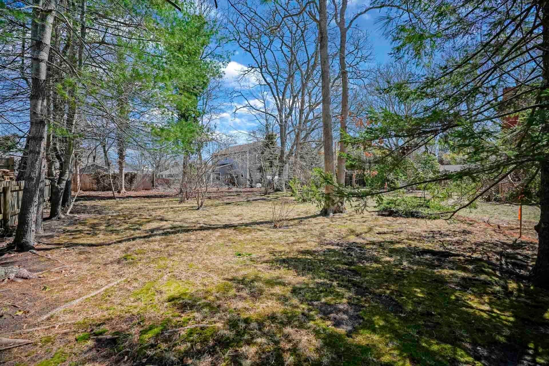Residential at 15 Chapman La, Edgartown MA 02539, photo 3 of 6