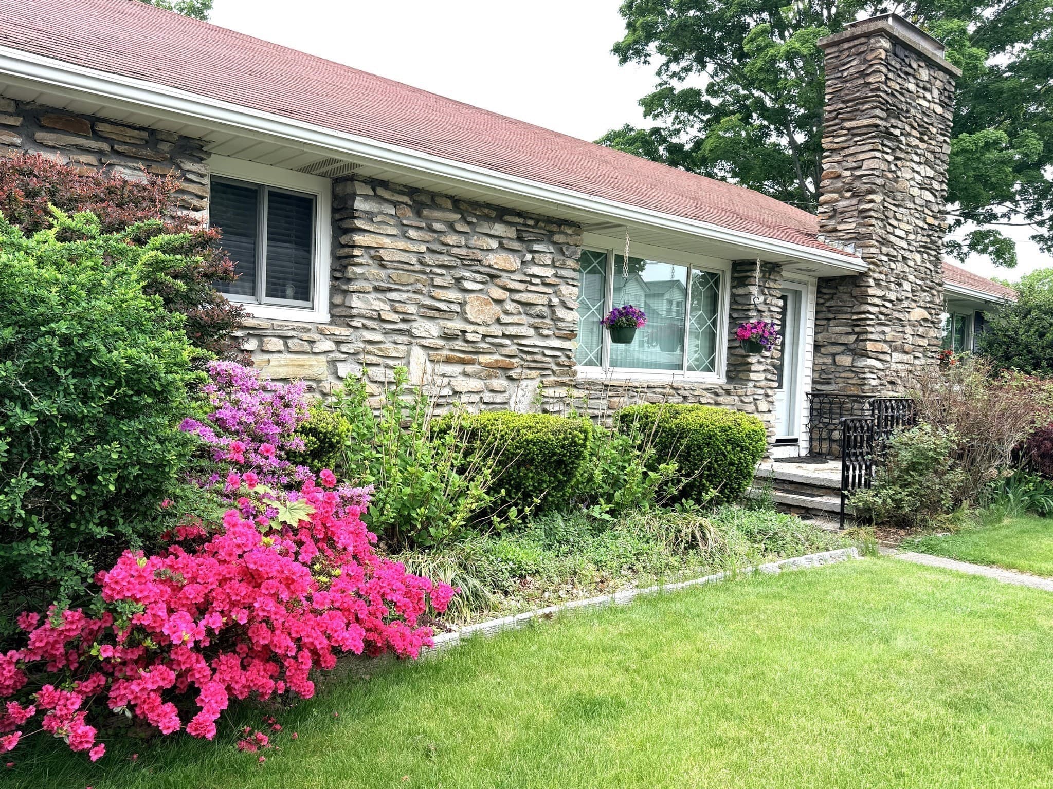 Single Family Residence at 33 Slater Street, Webster MA 01570, photo 5 of 24