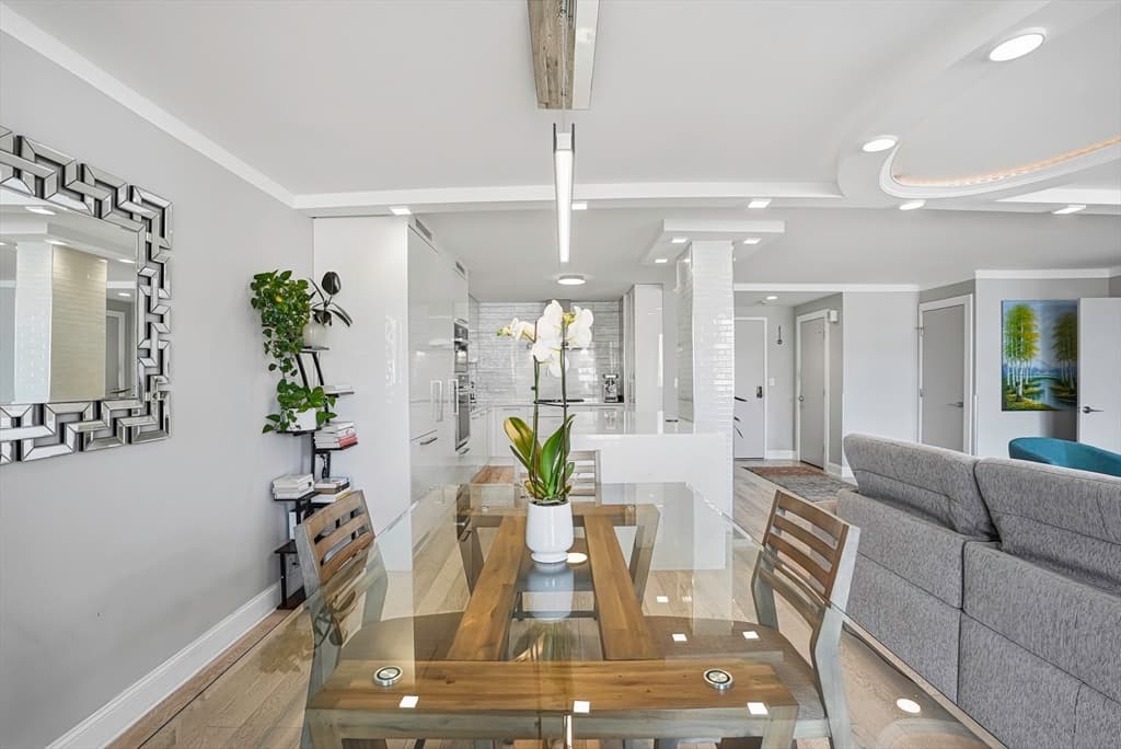 Condominium at 280 Boylston St # 308, Newton MA 02467, Newton, photo 13 of 33