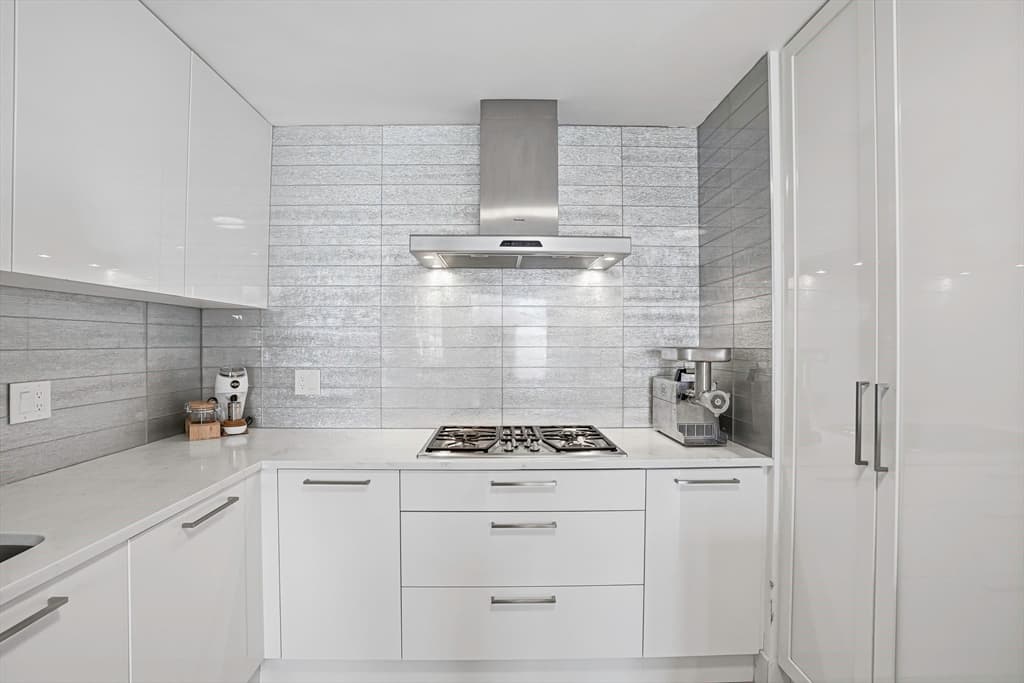 Condominium at 280 Boylston St # 308, Newton MA 02467, Newton, photo 17 of 33