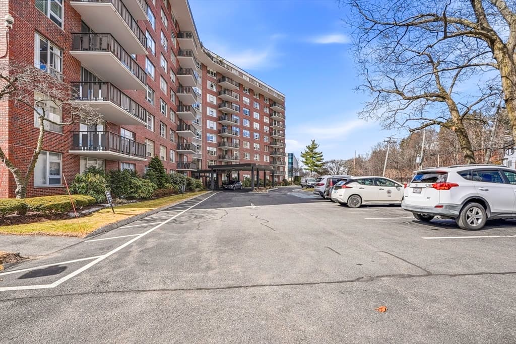 Condominium at 280 Boylston St # 308, Newton MA 02467, Newton, photo 32 of 33