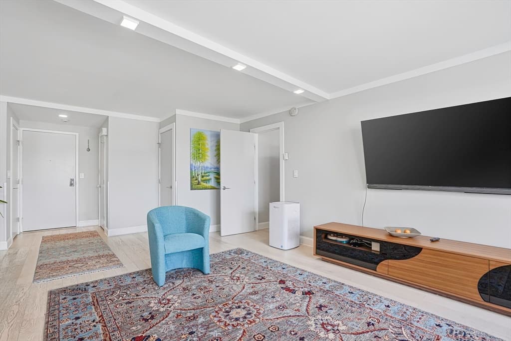 Condominium at 280 Boylston St # 308, Newton MA 02467, Newton, photo 9 of 33