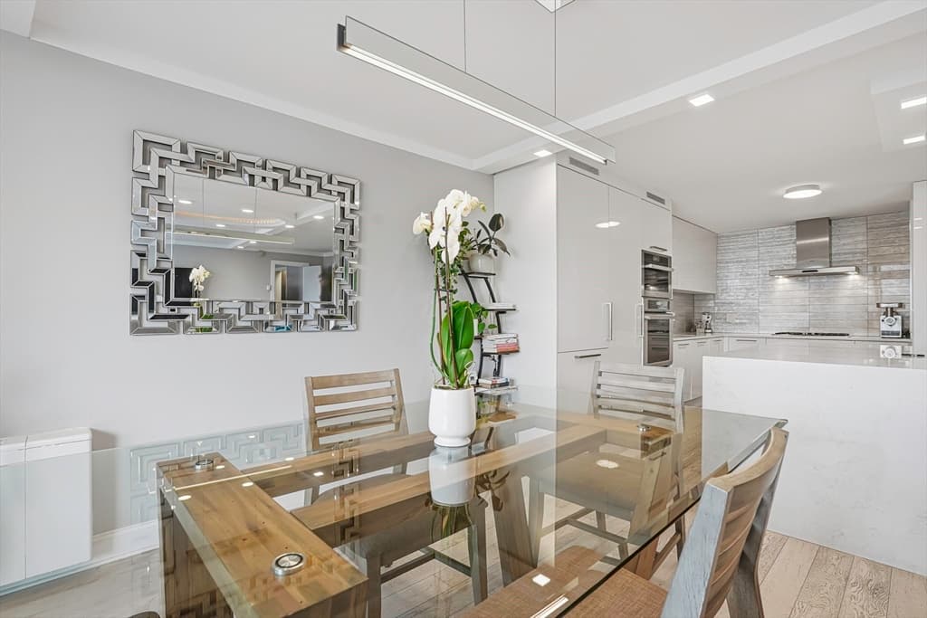 Condominium at 280 Boylston St # 308, Newton MA 02467, Newton, photo 11 of 33