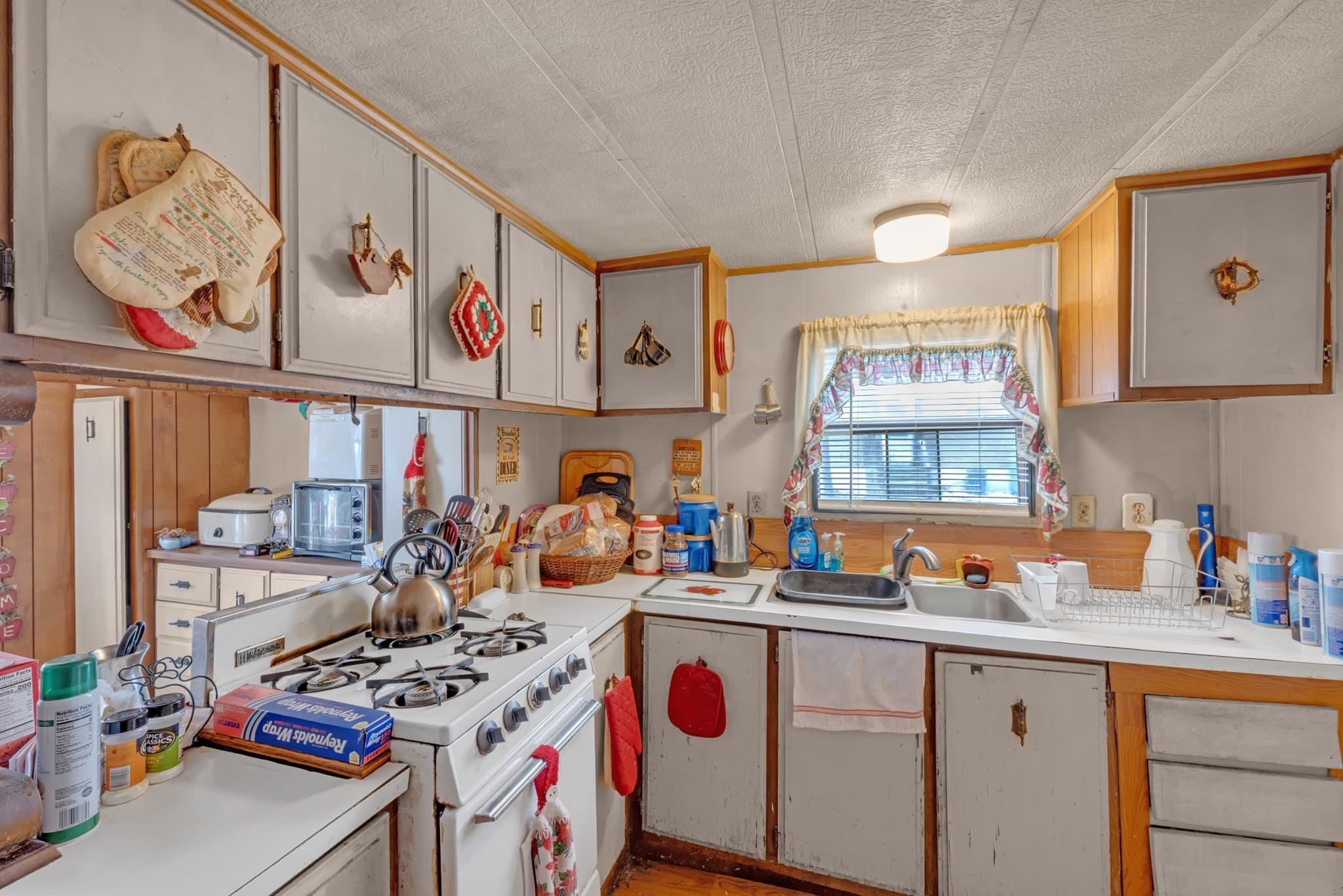 Mobile Home at 1790 Massachusetts Ave Lot V, Lunenburg MA 01462, photo 5 of 11