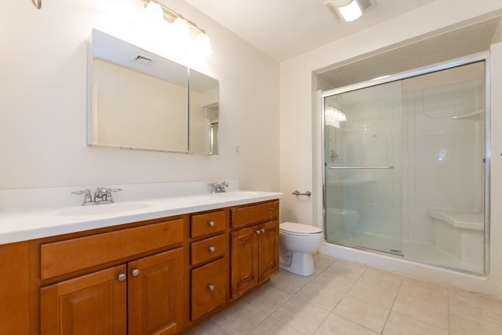 Condominium at 1 Lenox St # 312, Norwood MA 02062, Norwood, photo 27 of 31