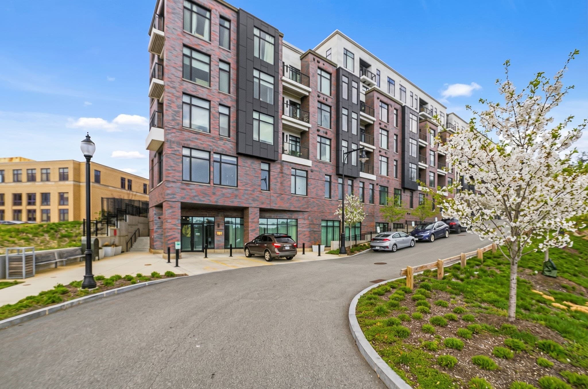 Condominium at 191 Washington St # 413, Boston MA 02135, photo 2 of 40