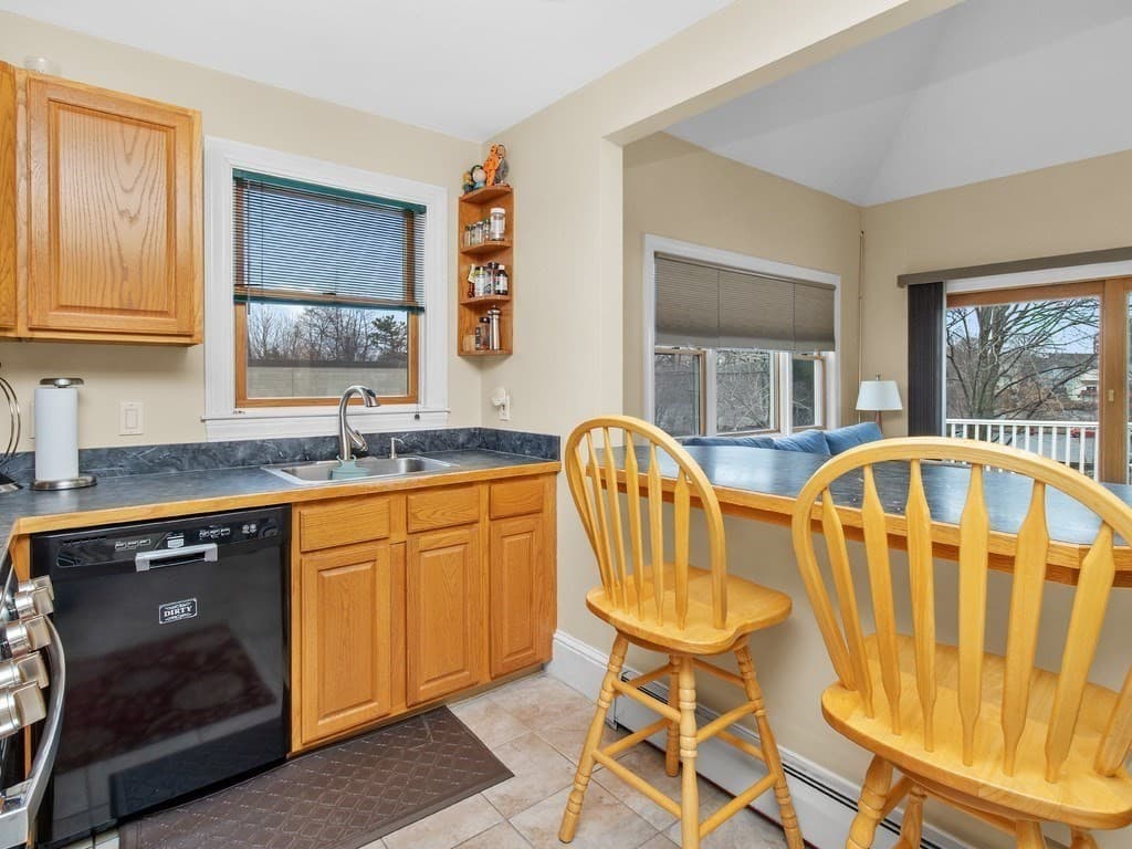 4 Family at 110-116 Harvard Street, Waltham MA 02453, Waltham, photo 6 of 41