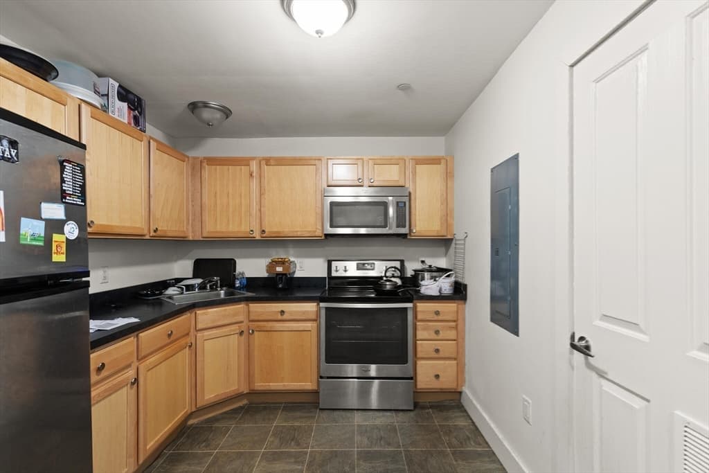 5+ Family - 5+ Units Up/Down at 145 Lewis St, Lynn MA 01902, photo 12 of 32