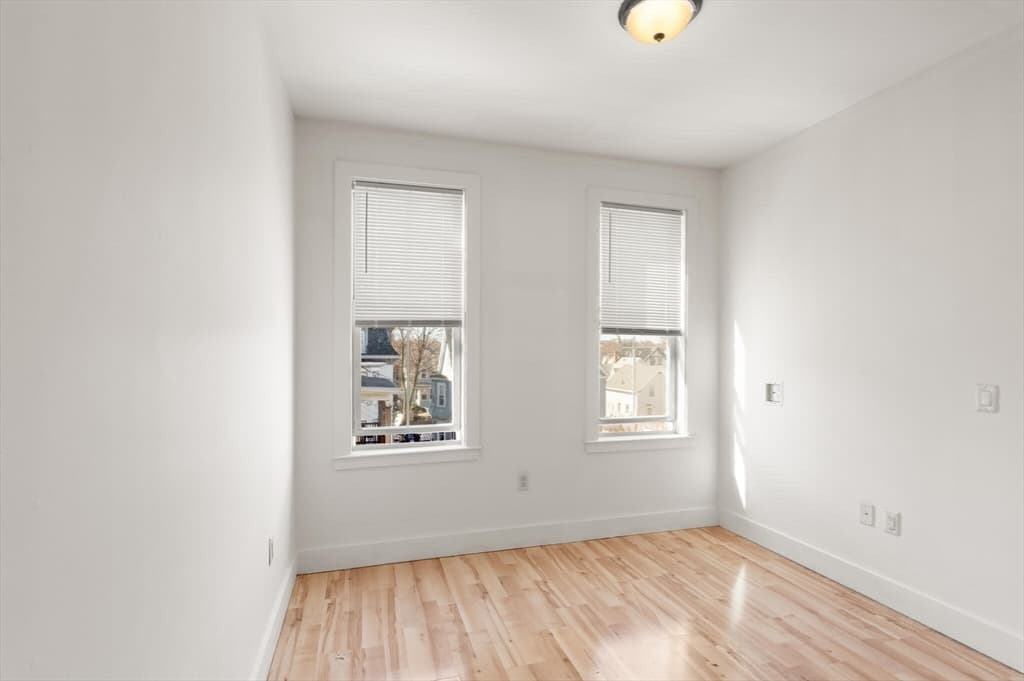 5+ Family - 5+ Units Up/Down at 145 Lewis St, Lynn MA 01902, photo 10 of 32