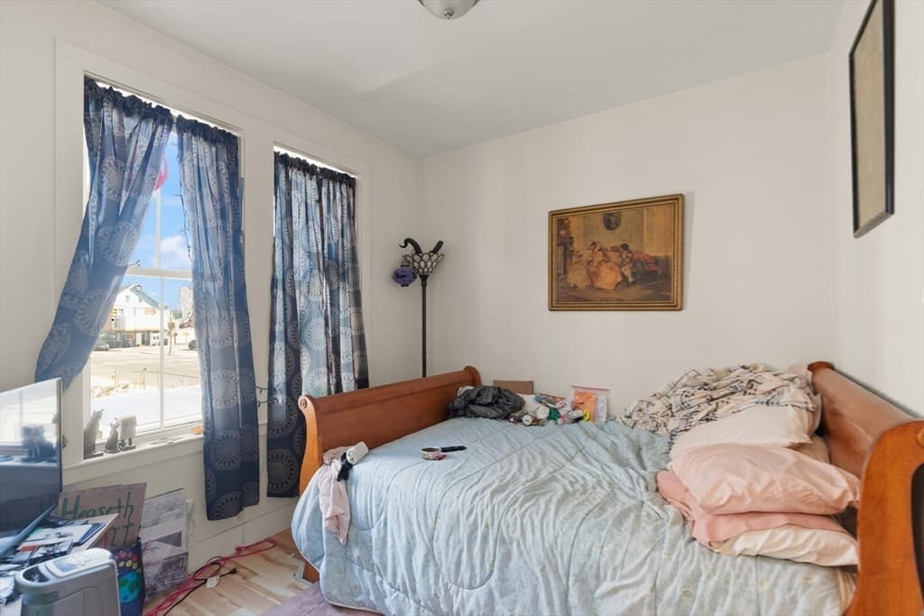 5+ Family - 5+ Units Up/Down at 145 Lewis St, Lynn MA 01902, photo 18 of 32