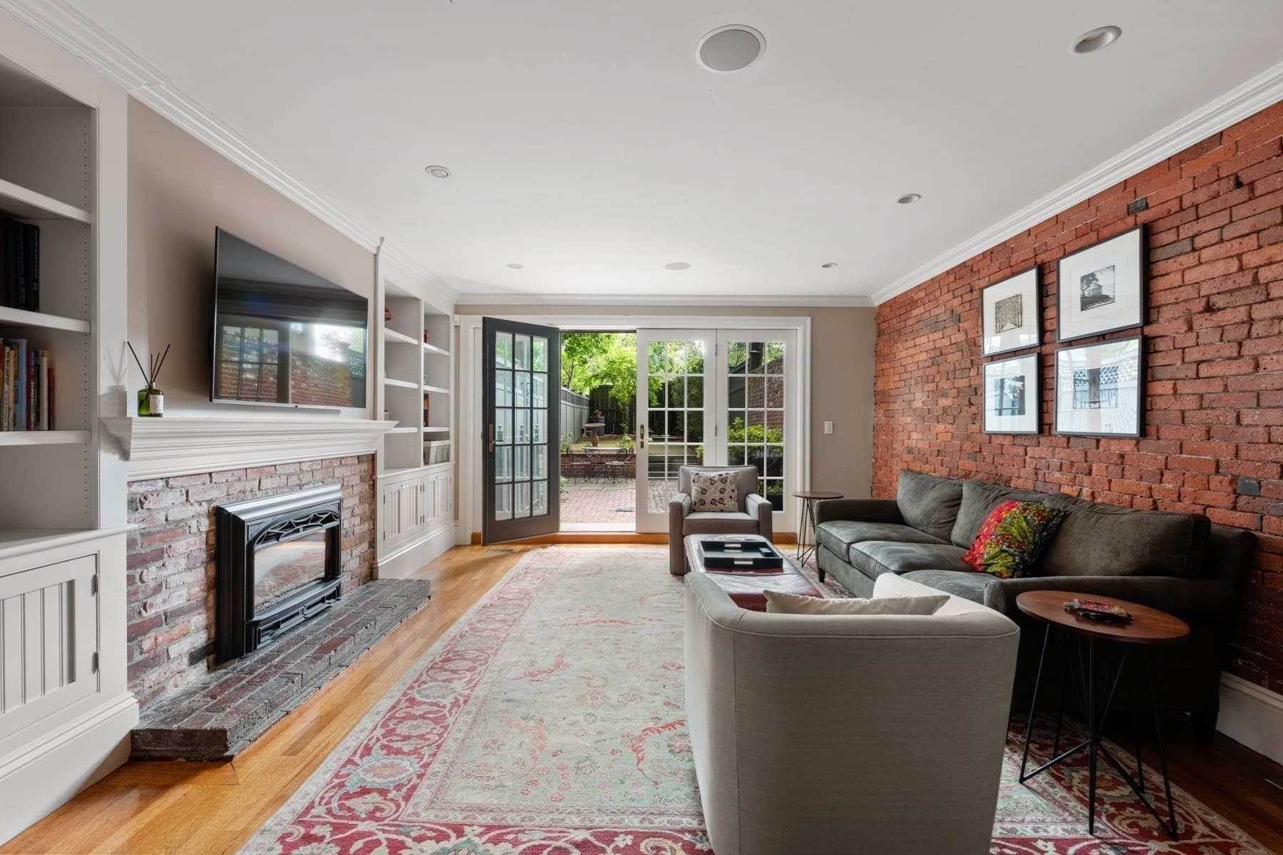 Single Family Residence at 8 Otis Place, Boston MA 02108, photo 12 of 36