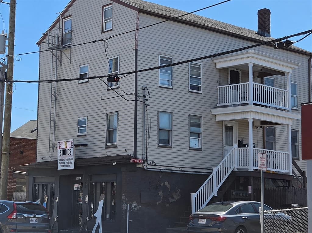 155 Rodman St, Fall River MA 02721