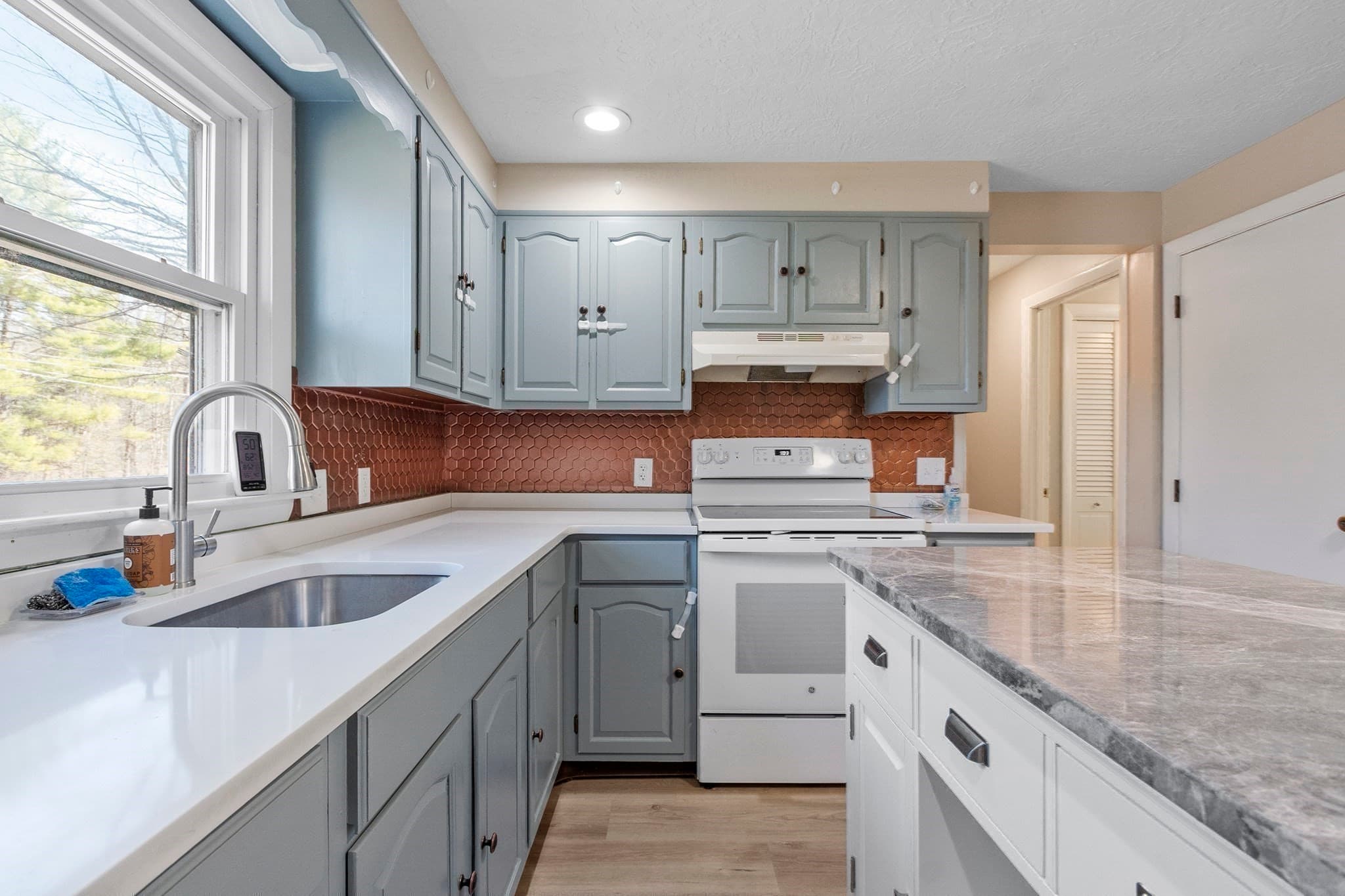 Single Family Residence at 511 E County Rd, Rutland MA 01543, photo 6 of 42