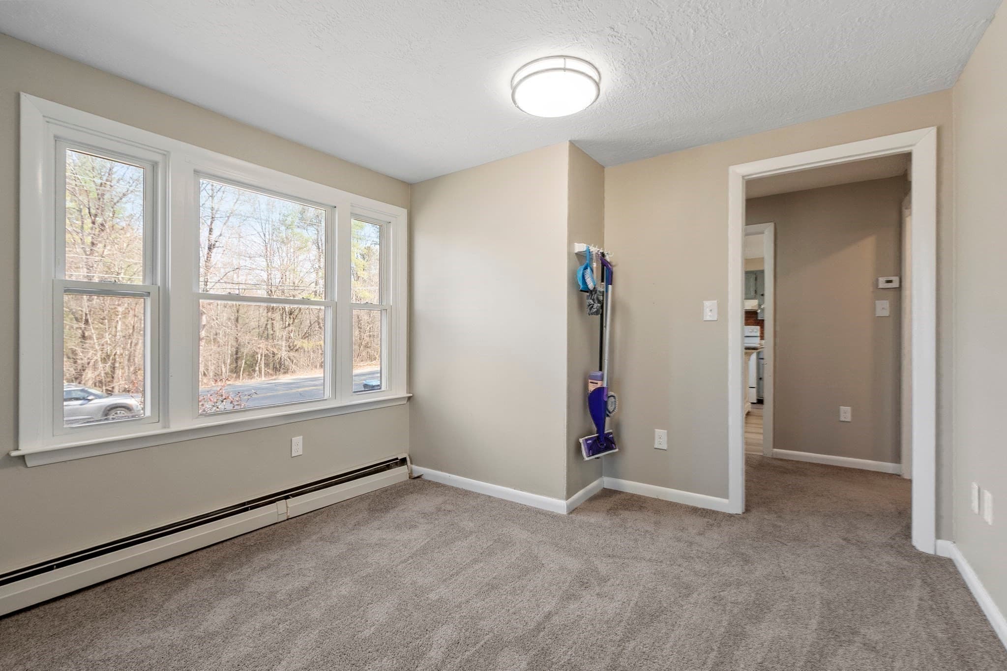 Single Family Residence at 511 E County Rd, Rutland MA 01543, photo 13 of 42