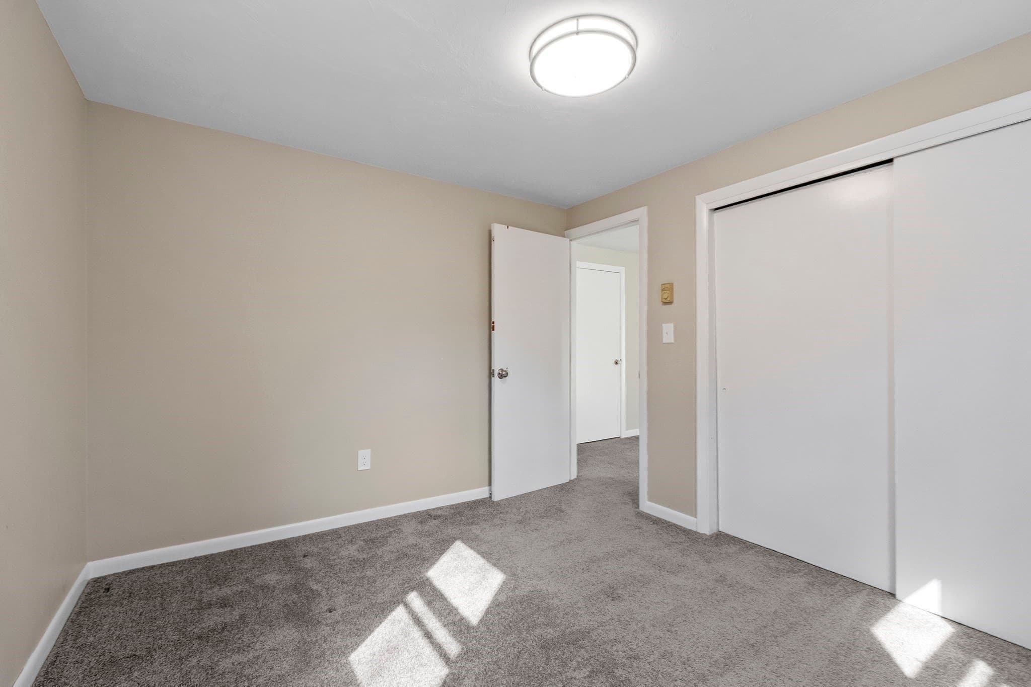 Single Family Residence at 511 E County Rd, Rutland MA 01543, photo 22 of 42