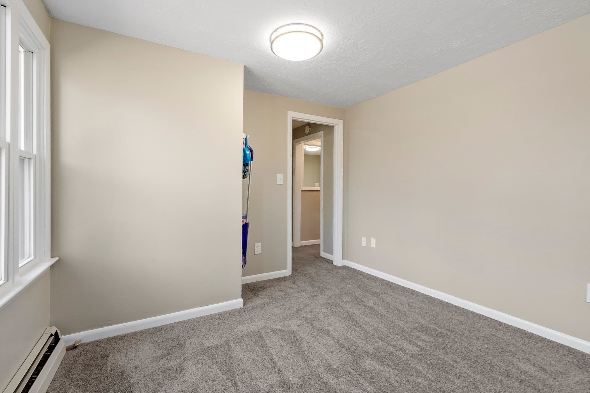 Single Family Residence at 511 E County Rd, Rutland MA 01543, photo 14 of 42