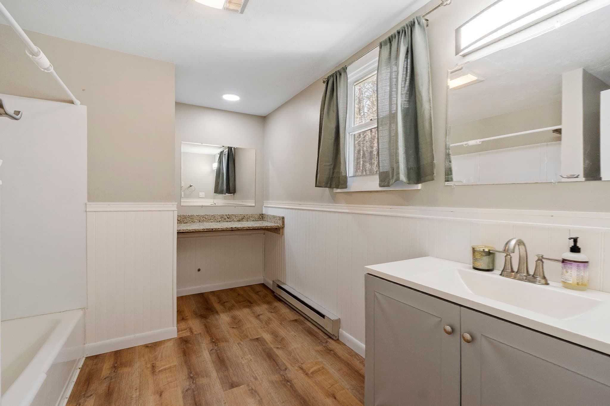 Single Family Residence at 511 E County Rd, Rutland MA 01543, photo 18 of 42