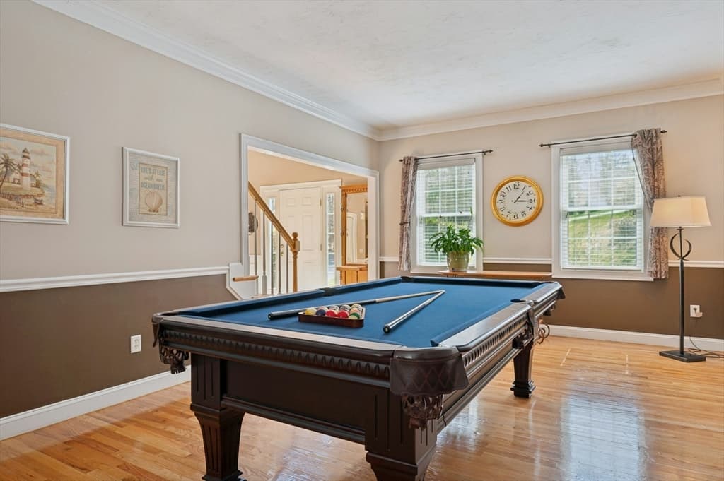 Single Family Residence at 320 Lincoln Circle, Northbridge MA 01534, Northbridge, photo 5 of 42