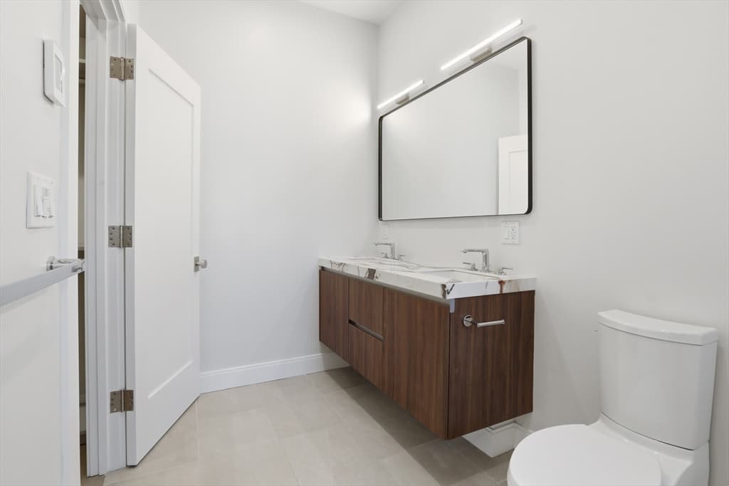407 E 7th St # 2, Boston MA 02127 photo 13
