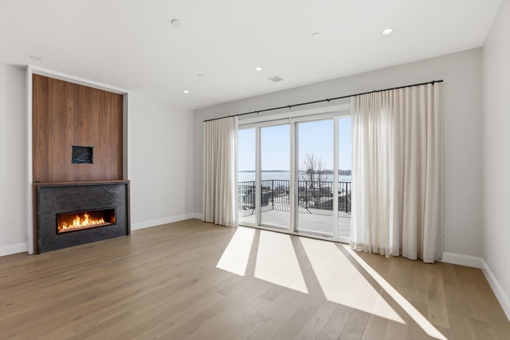 407 E 7th St # 2, Boston MA 02127 photo 30