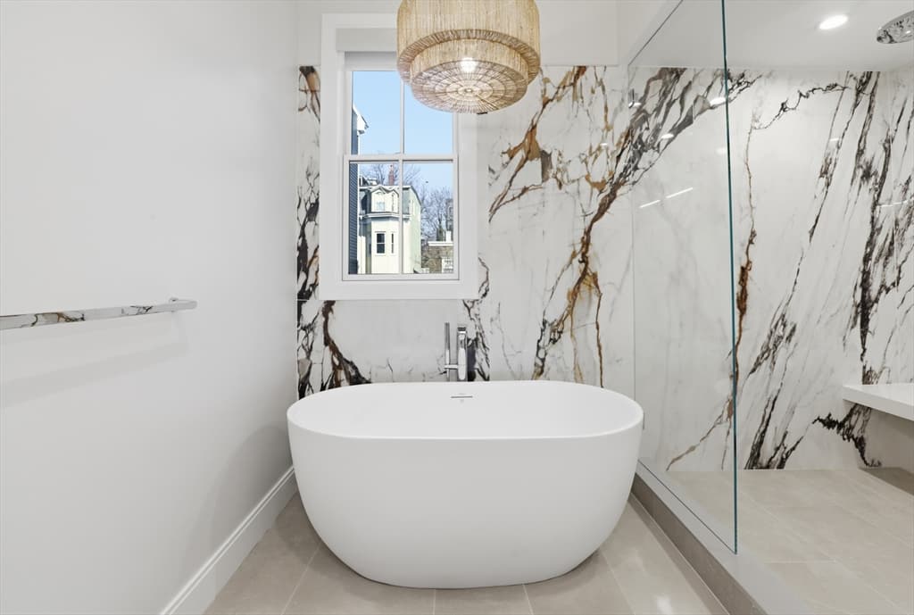 407 E 7th St # 2, Boston MA 02127 photo 11