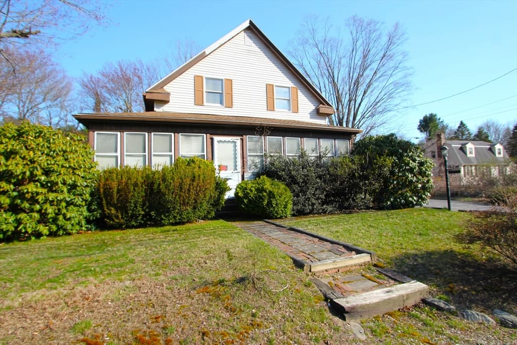 300 Chestnut St, Franklin MA 02038