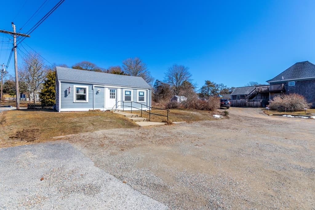Single Family Residence at 1772 Main St, Chatham MA 02633, Chatham, photo 13 of 15