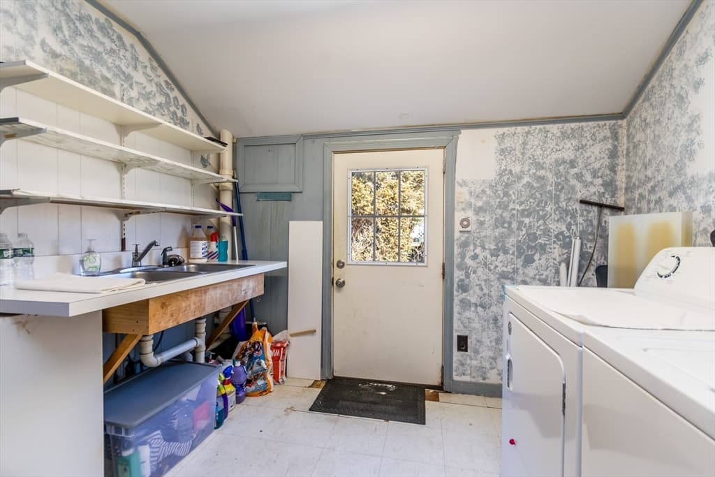 Single Family Residence at 1772 Main St, Chatham MA 02633, Chatham, photo 10 of 15