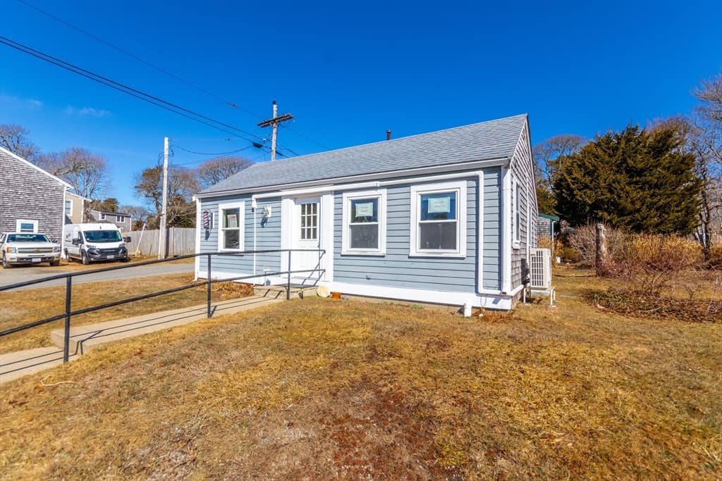 Single Family Residence at 1772 Main St, Chatham MA 02633, Chatham, photo 14 of 15