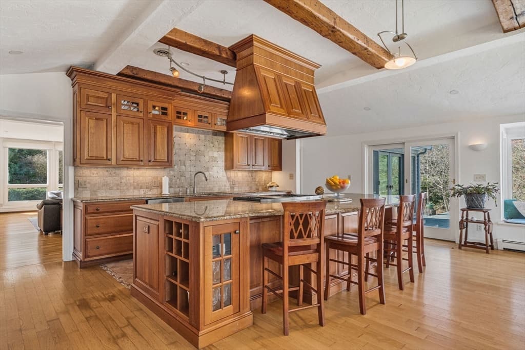 39 Kings Grant Rd, Weston MA 02493 photo 17