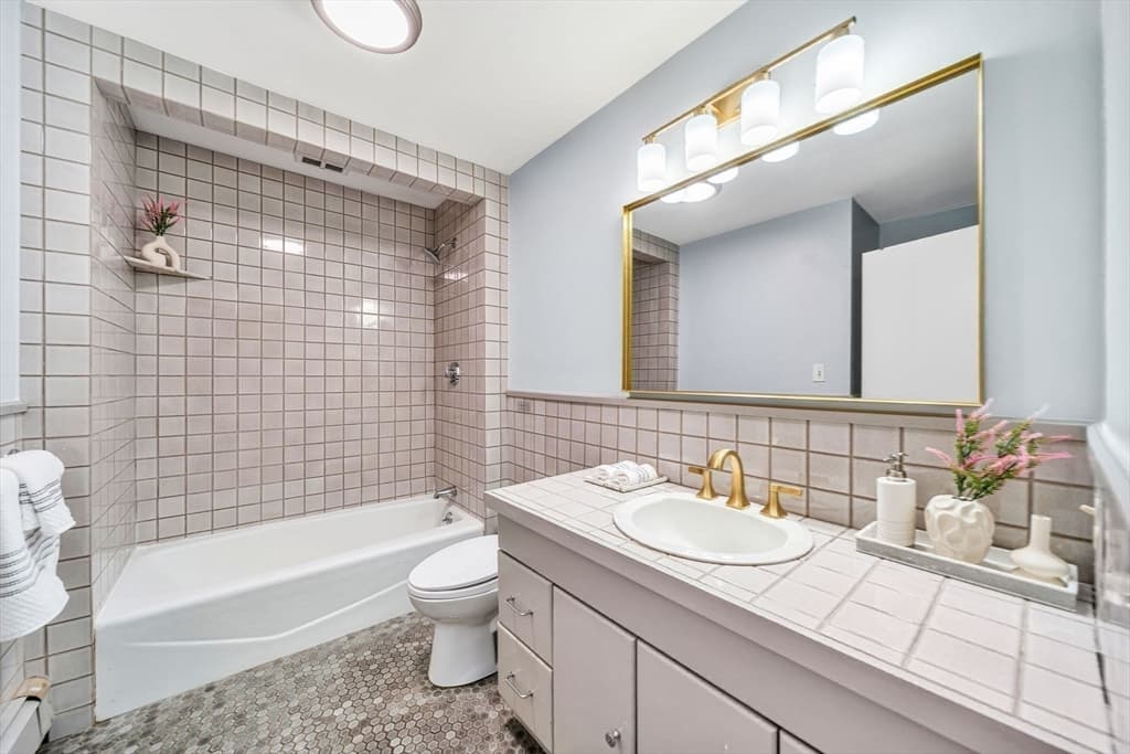 39 Kings Grant Rd, Weston MA 02493 photo 30