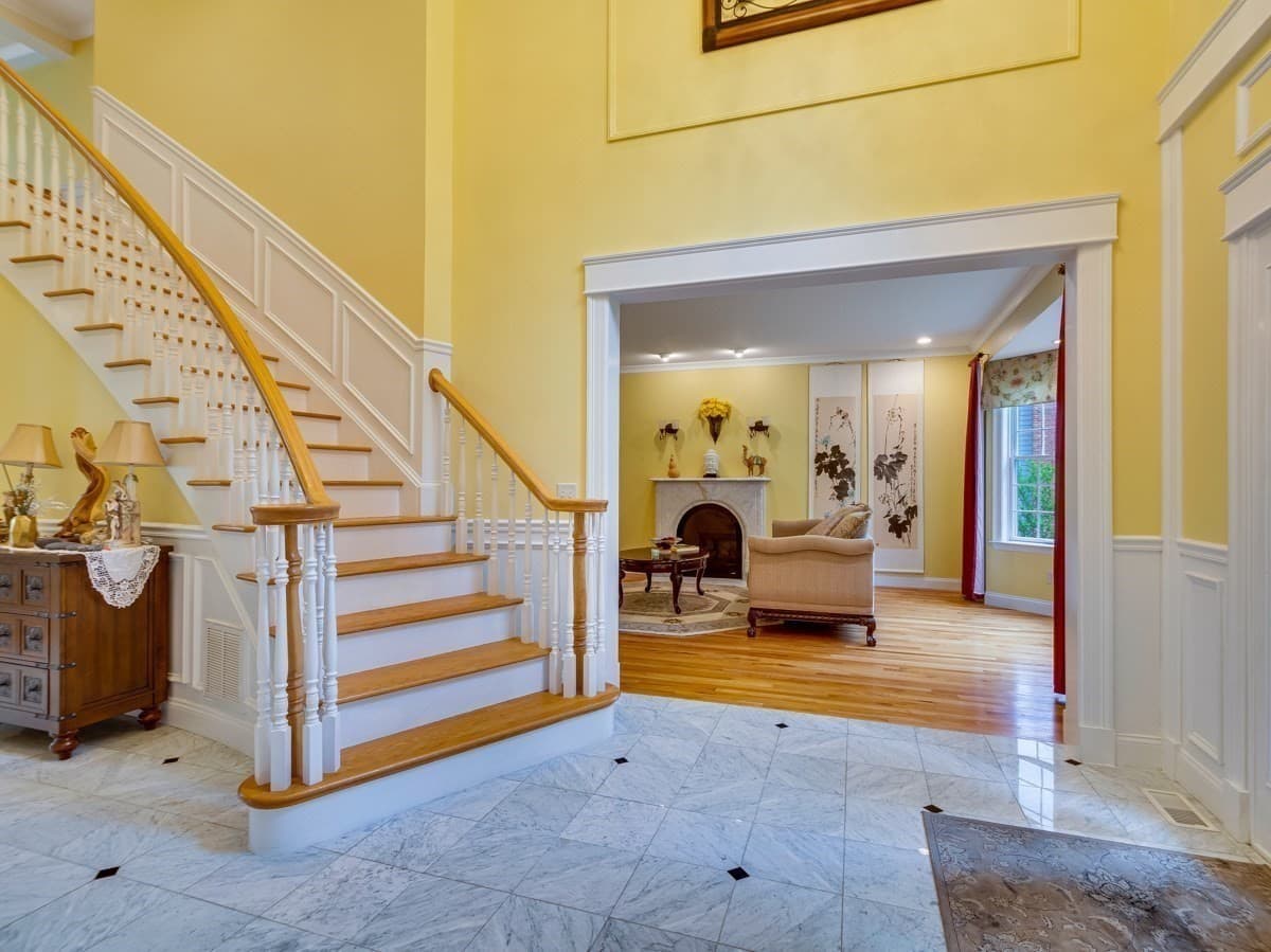 Single Family Residence at 14 Nassau Drive, Winchester MA 01890, photo 2 of 30