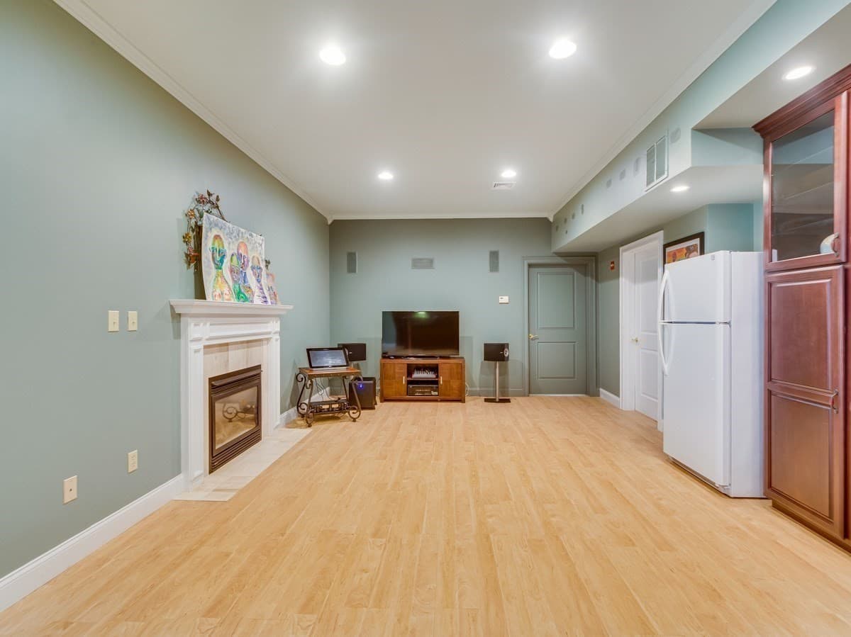 Single Family Residence at 14 Nassau Drive, Winchester MA 01890, photo 25 of 30