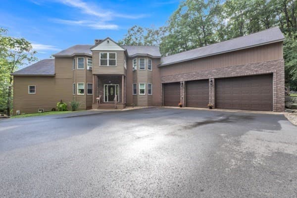 198 S. Royalston Rd., Athol MA 01331