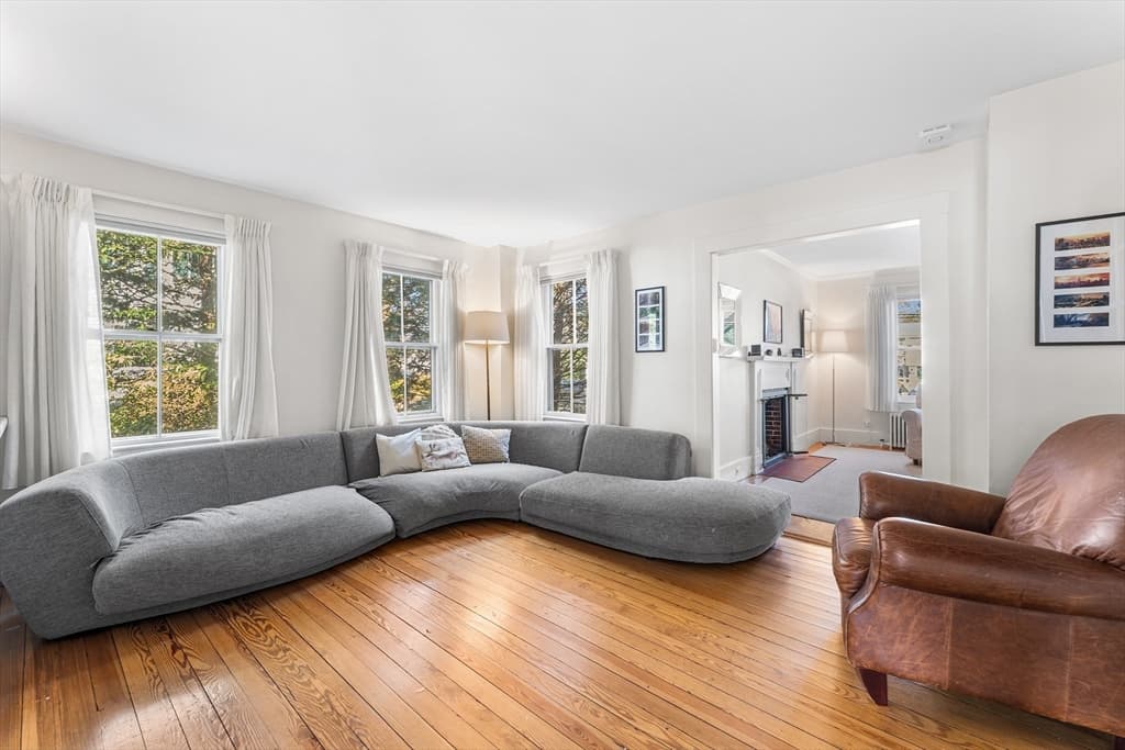 Single Family Residence at 29 Cottage St, Wellesley MA 02482, photo 5 of 42