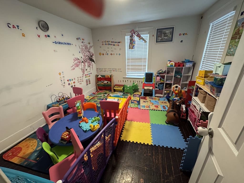 99 Clover St, Worcester MA 01603 photo 7