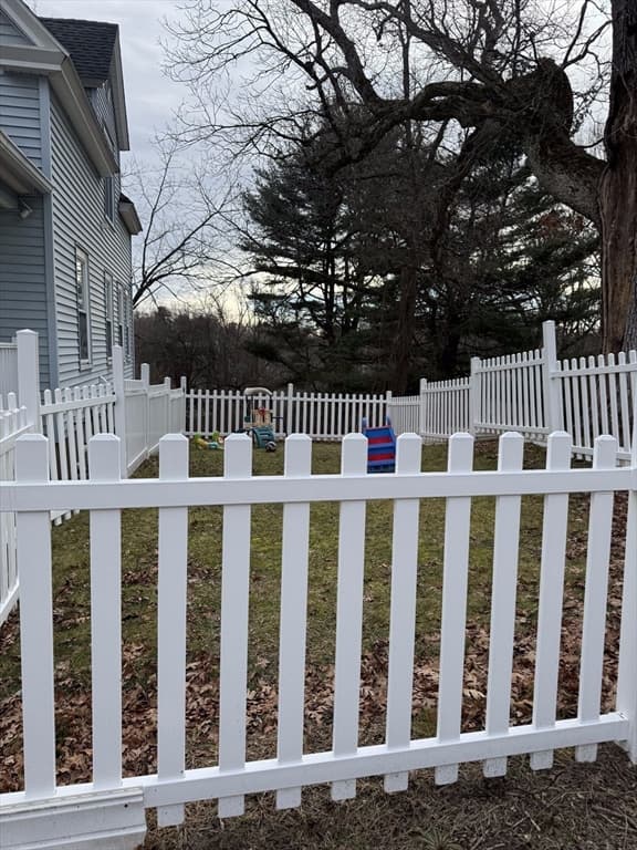 99 Clover St, Worcester MA 01603 photo 3