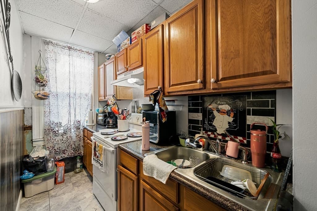 5+ Family - 5+ Units Up/Down at 70-72 Russell Street, Worcester MA 01609, Worcester, photo 12 of 30