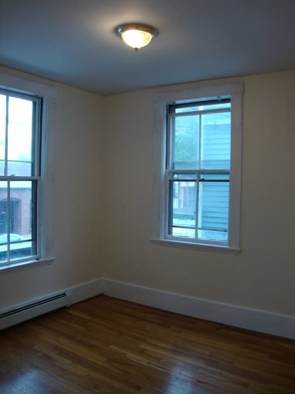 5+ Family - 5+ Units Up/Down at 126 Pleasant St, Marblehead MA 01945, photo 12 of 20